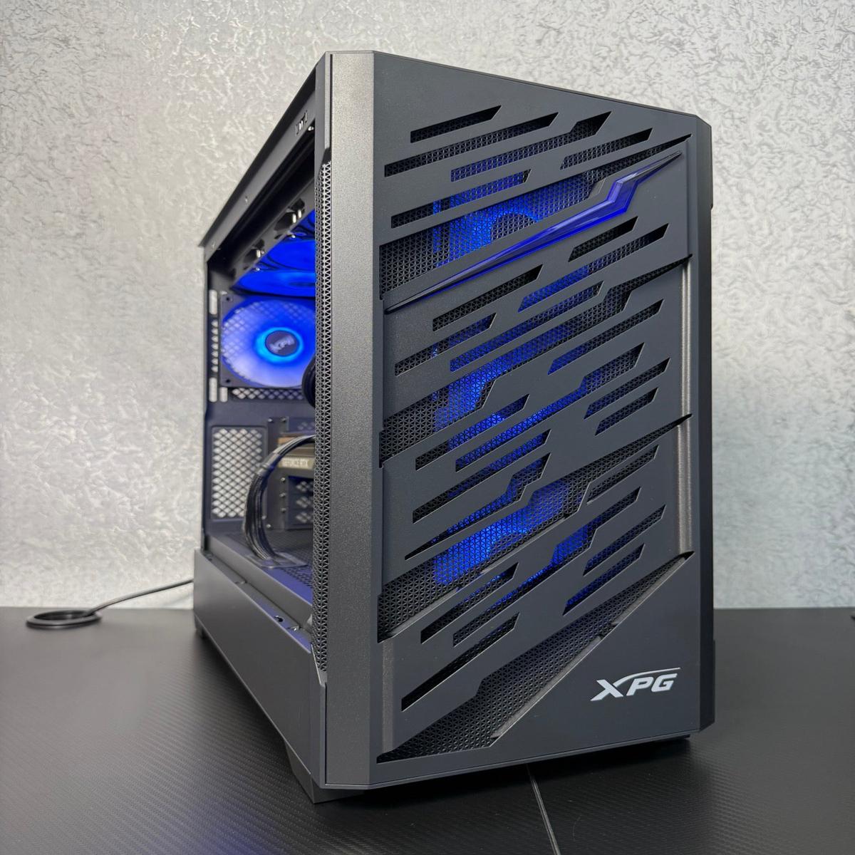 Custom Gaming PC/ Ryzen 7 9800X3D/ 32GB/ 2TB SSD NVMe/ RTX 5070 Ti
