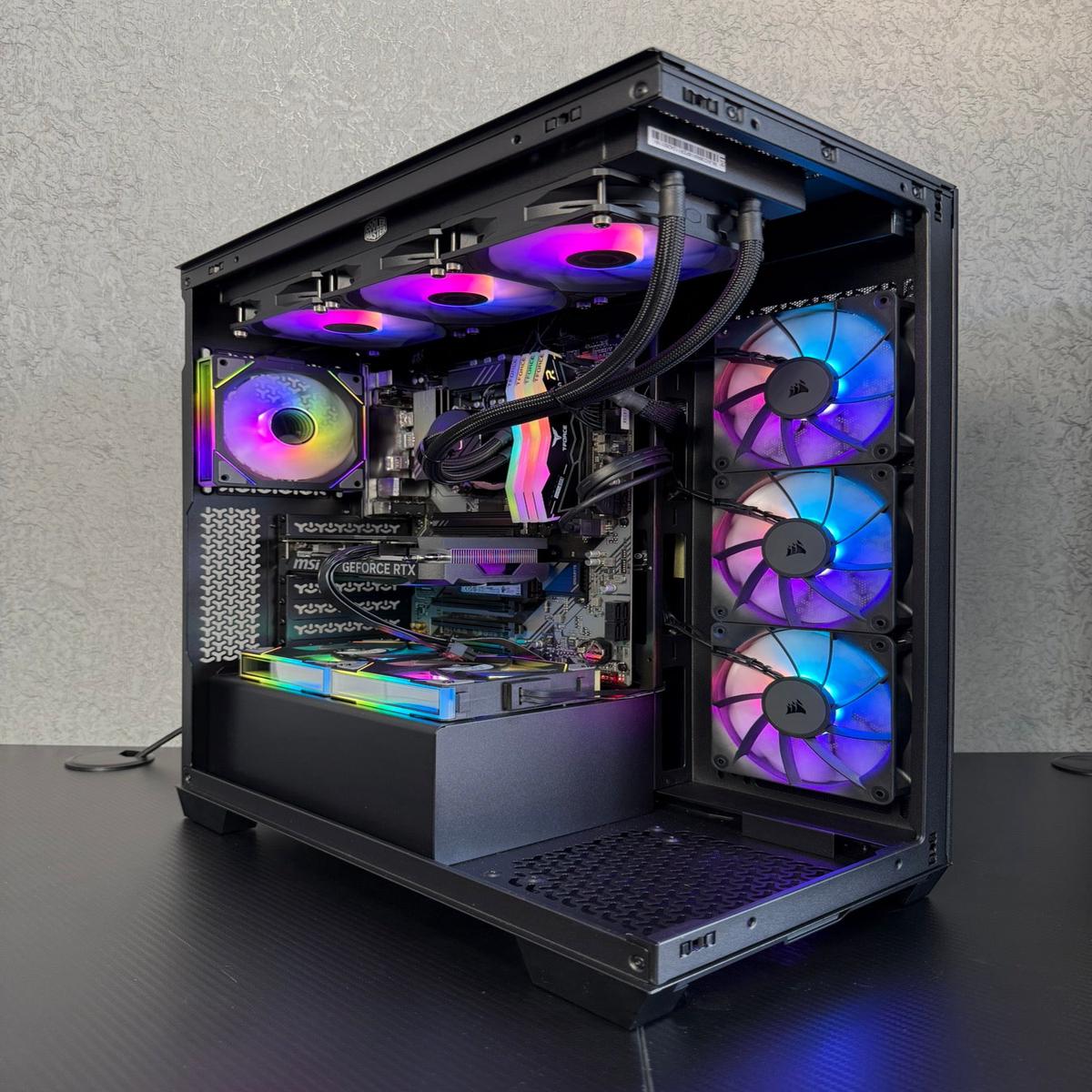 Custom Gaming PC/ Project Zero/ Ryzen 9 9900X/ 32GB/ 1TB SSD NVMe/ RTX 5090