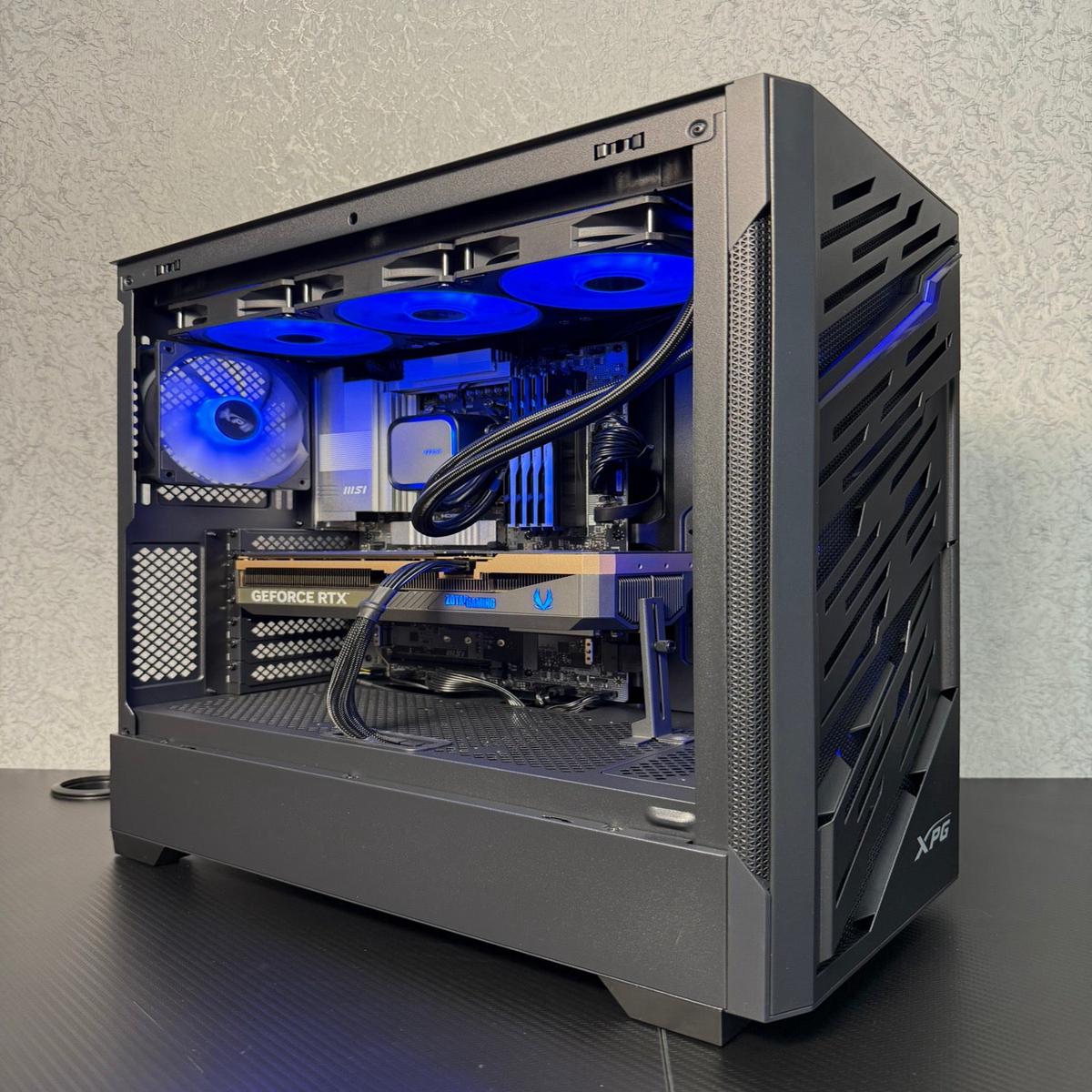 Custom Gaming PC/ Ryzen 9 9900X/ 32GB/ 2TB SSD NVMe/ RTX 5090