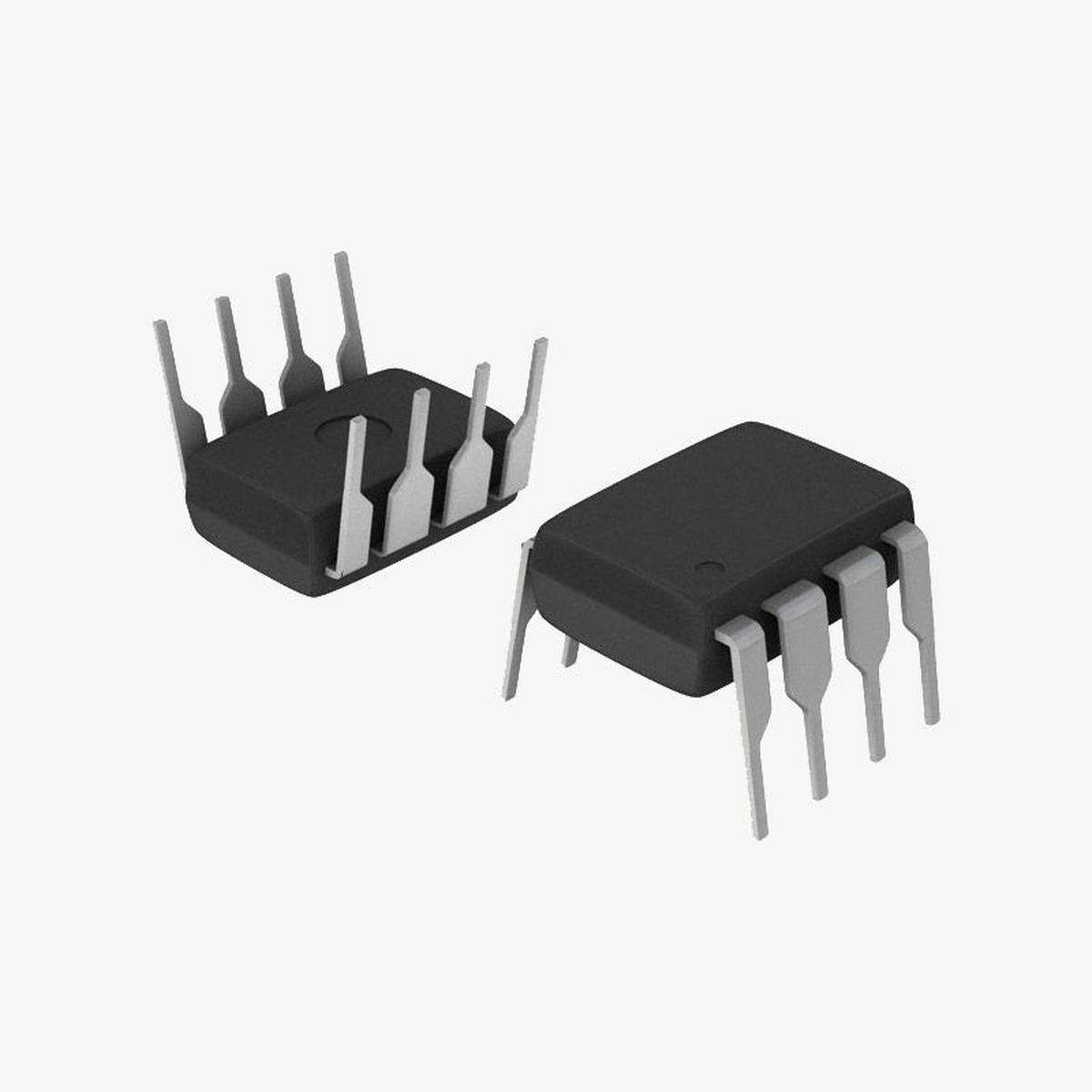 UC3843 Current Mode PWM Controller IC - DIP-8 Package
