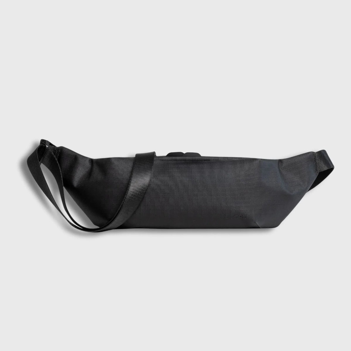 ES01 ESSENTIAL SLING 12L